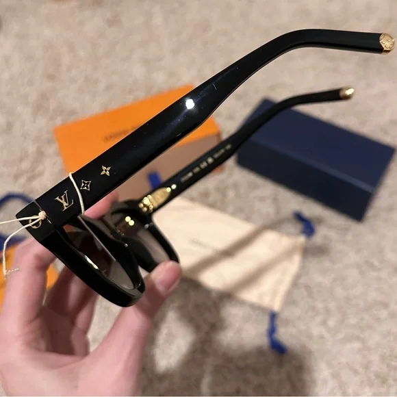 Louis Vuitton My Monogram Sunlgasses - Picture 7 of 16